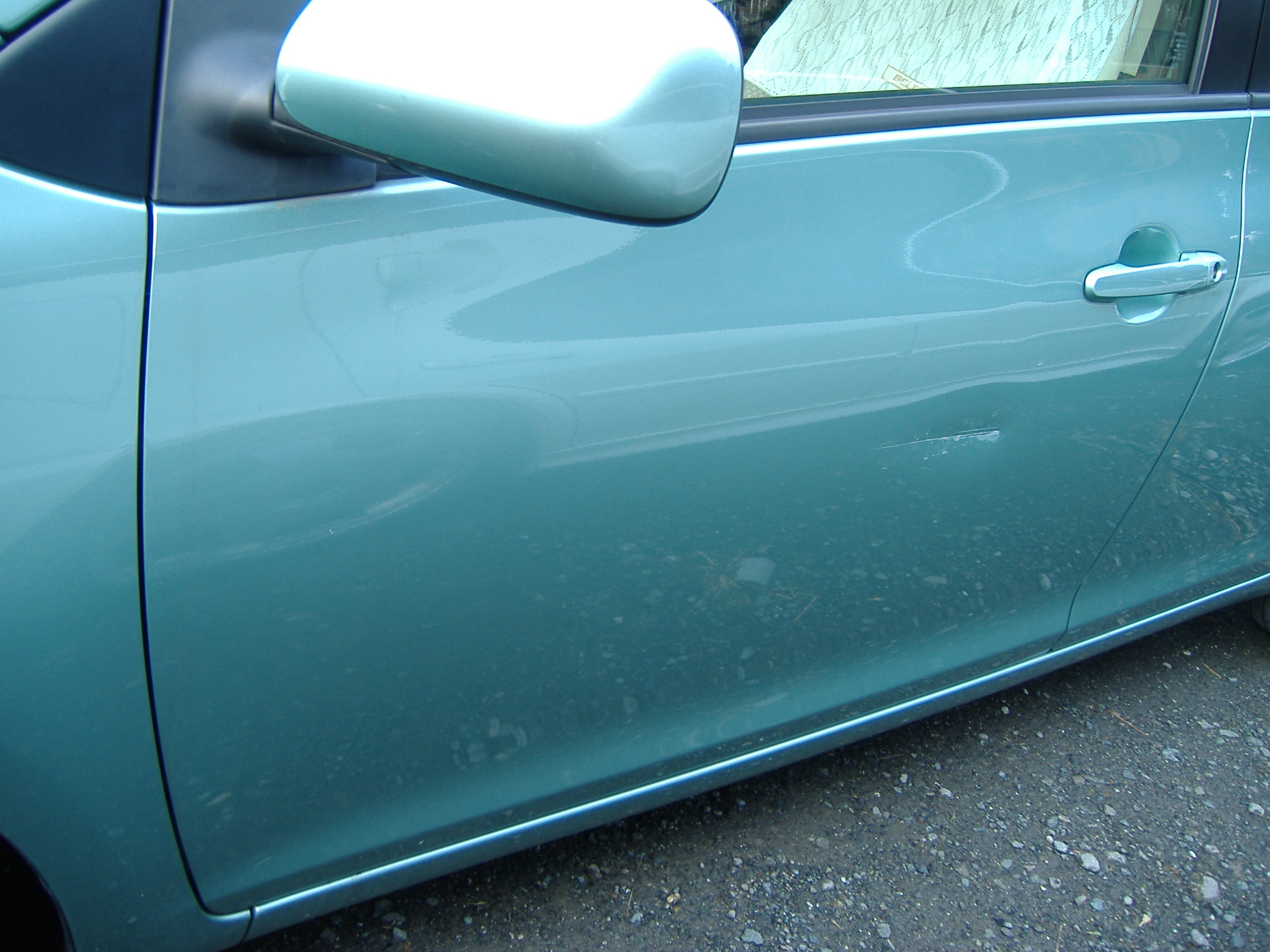車のドアの傷 こんなにキレイになります 自動車修理情報と横浜のお店
